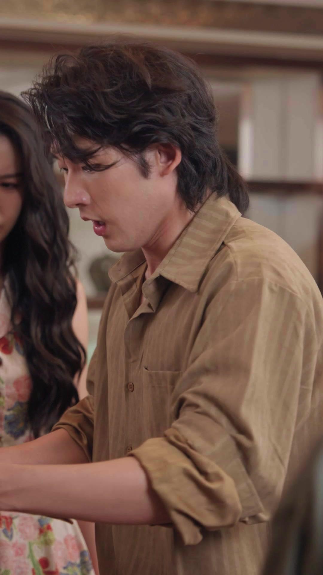 Mess with Cinderella? Her Queen Mom Is Here! 