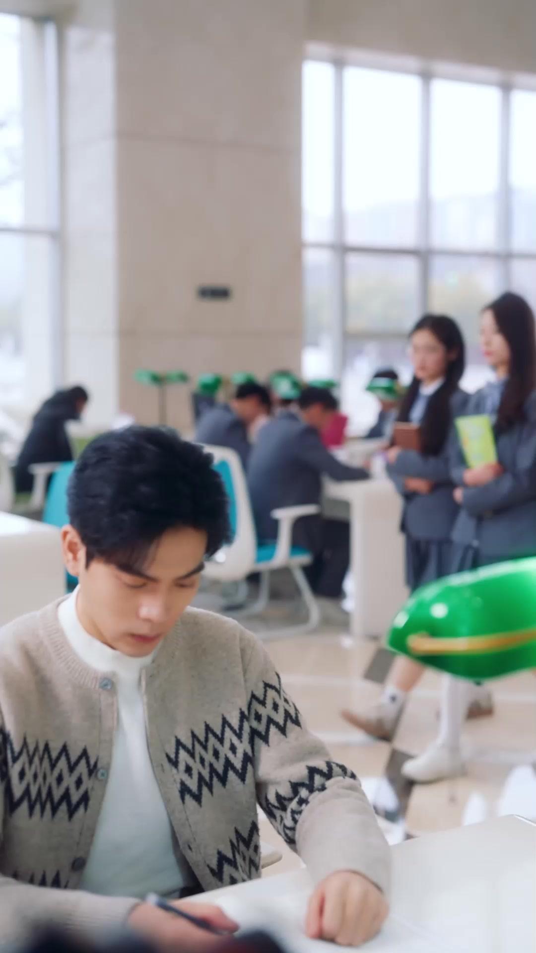 Air Mata di Balik Topeng Bisu