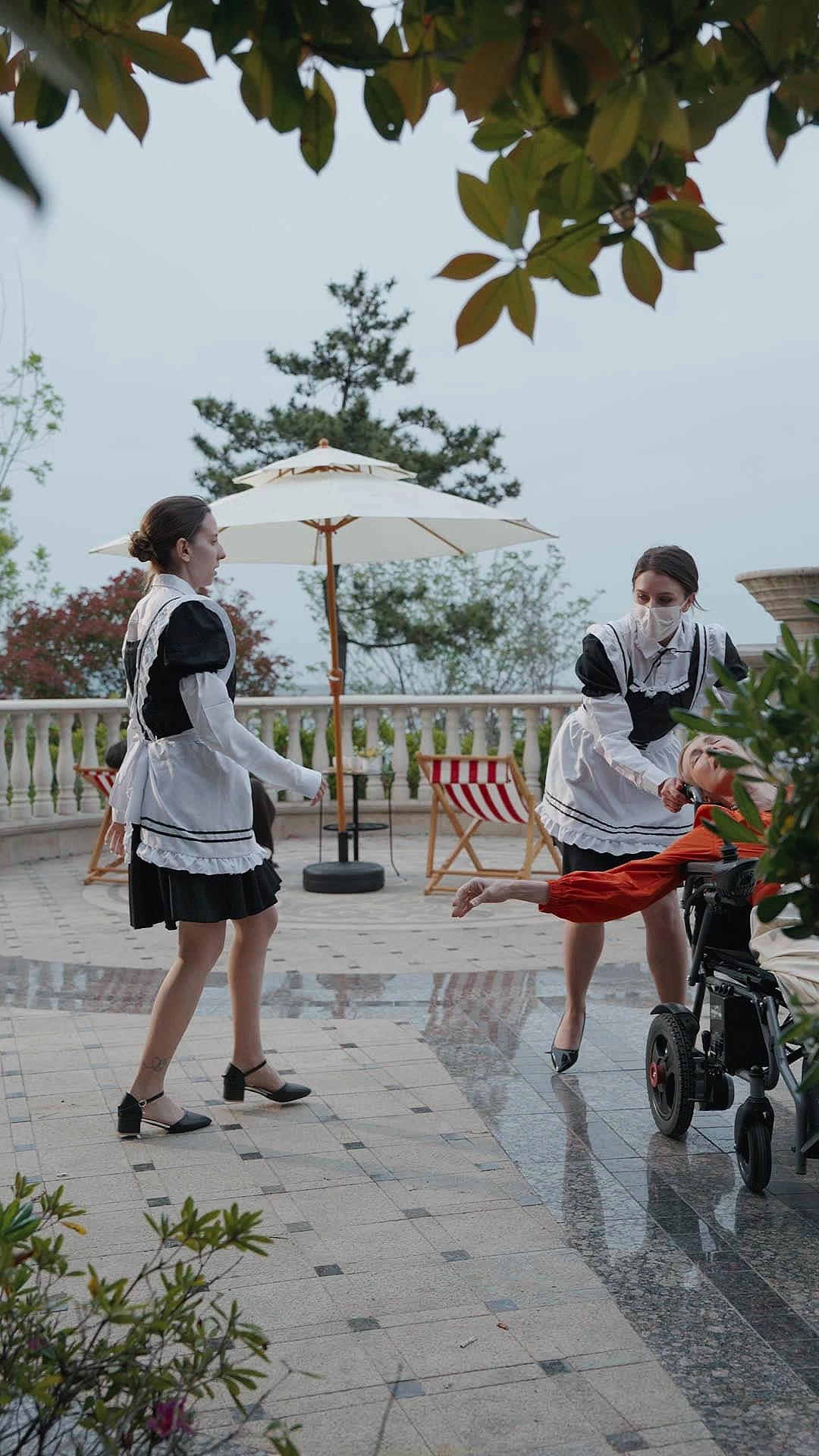 Don't mess with billionaire's parents!