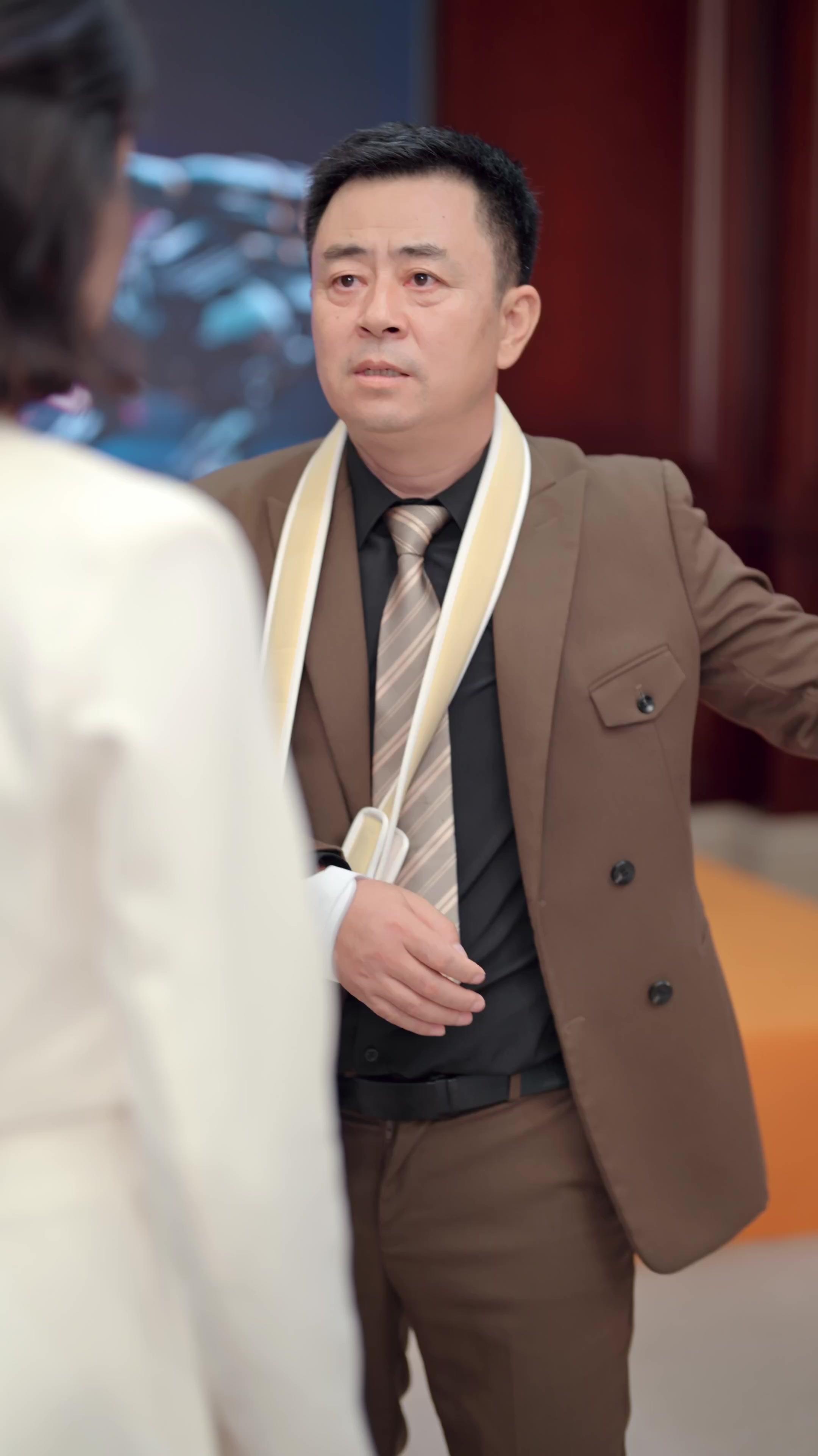 Hired a Billionaire as Baby’s Dad 