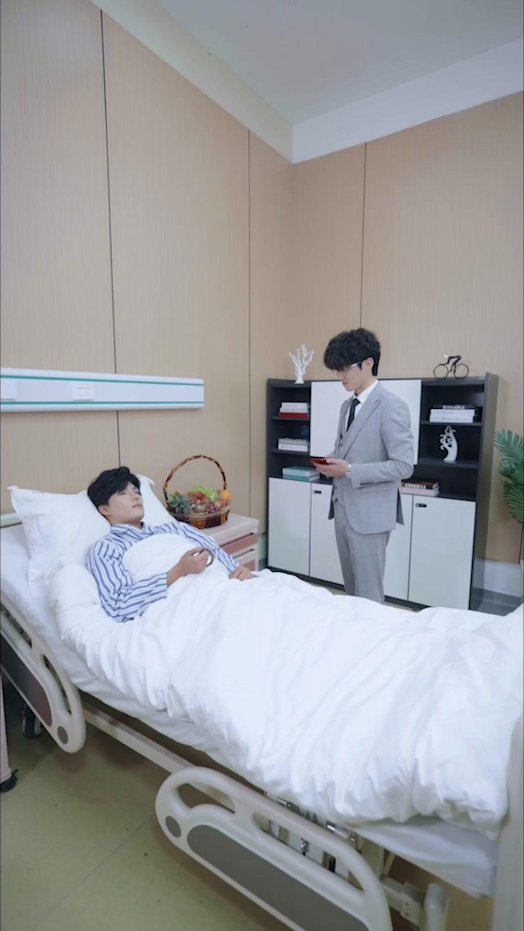 Fingiendo amnesia, atrapé un riquezón