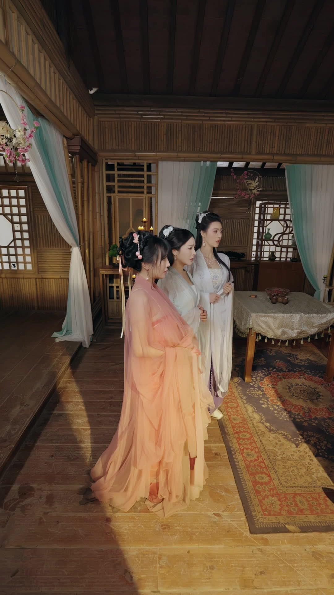 My 3 Wives Make Me a GOD