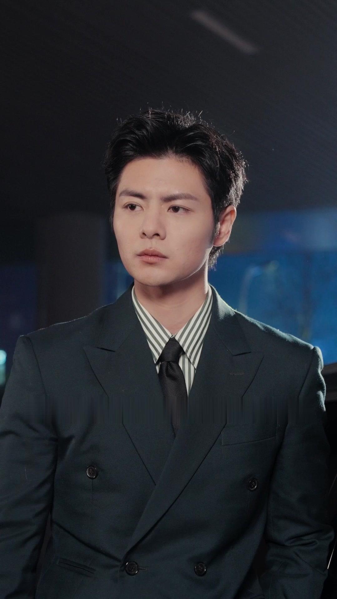 My Assistant Is My Lost Love?