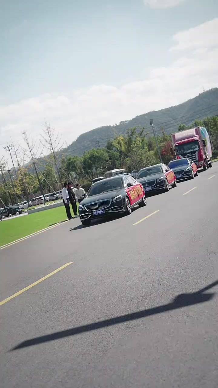 (Doblado)A Doce Esposa Grávida Mimada pelo Marido Milionário