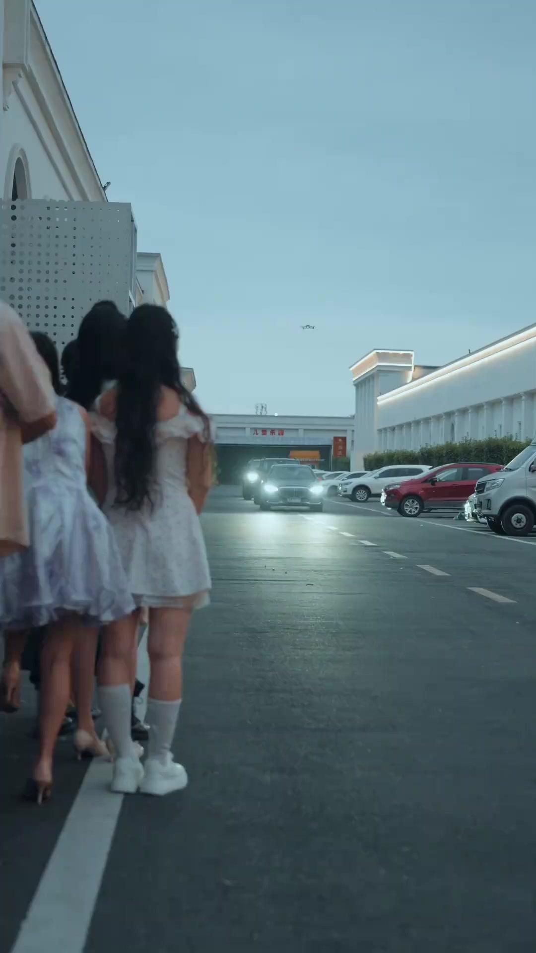 Minha Irmã e Eu Amamos os Irmãos Mercenários