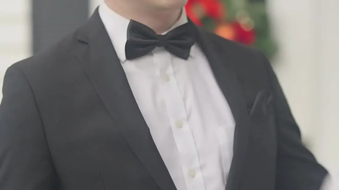 Ops! I Married with My Forgetful Ex-boyfriend: When Gloves Come Off and Truths Slip Out