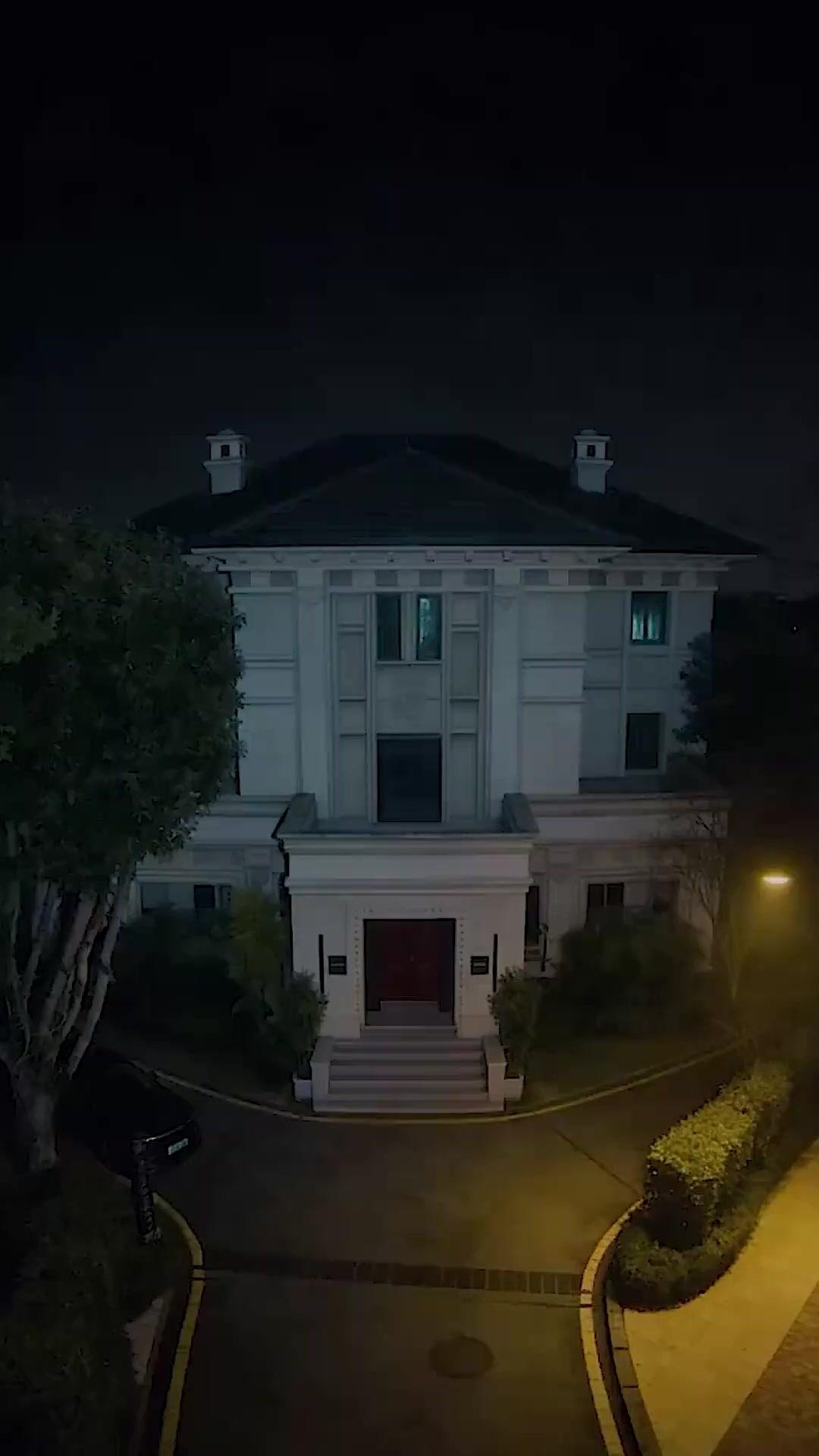 盲目の羊は、闇を恐れない