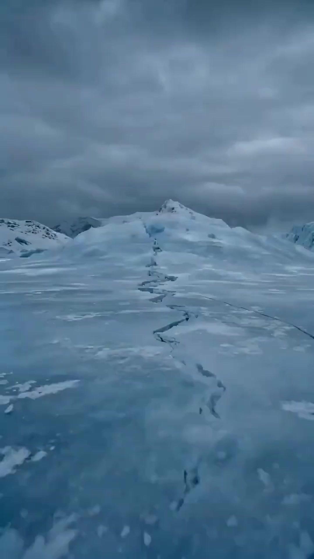 Bóng Ma Sông Băng