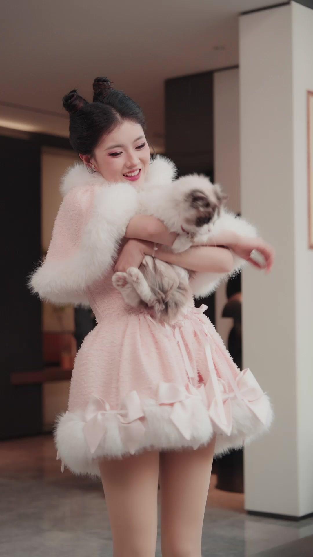 糟糕我喵星公主身份藏不住了