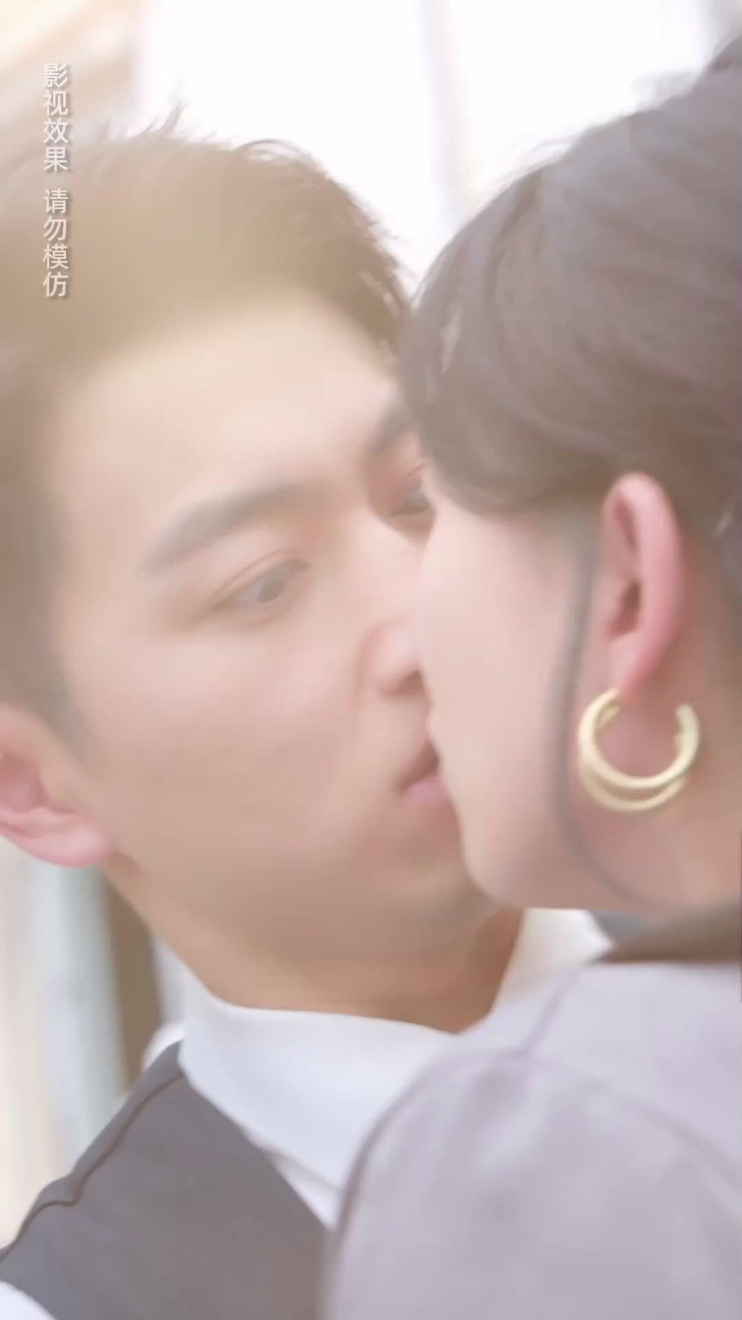 Matrimonio lampo e dolce amore in corso