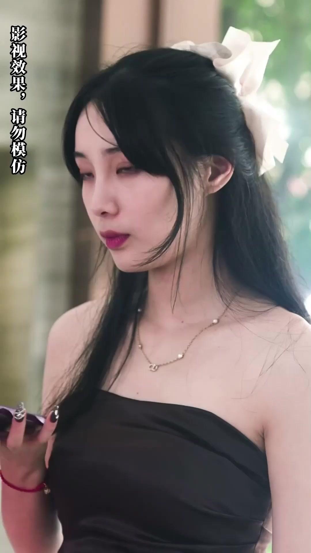 The Heiress and the Cold Billionaire