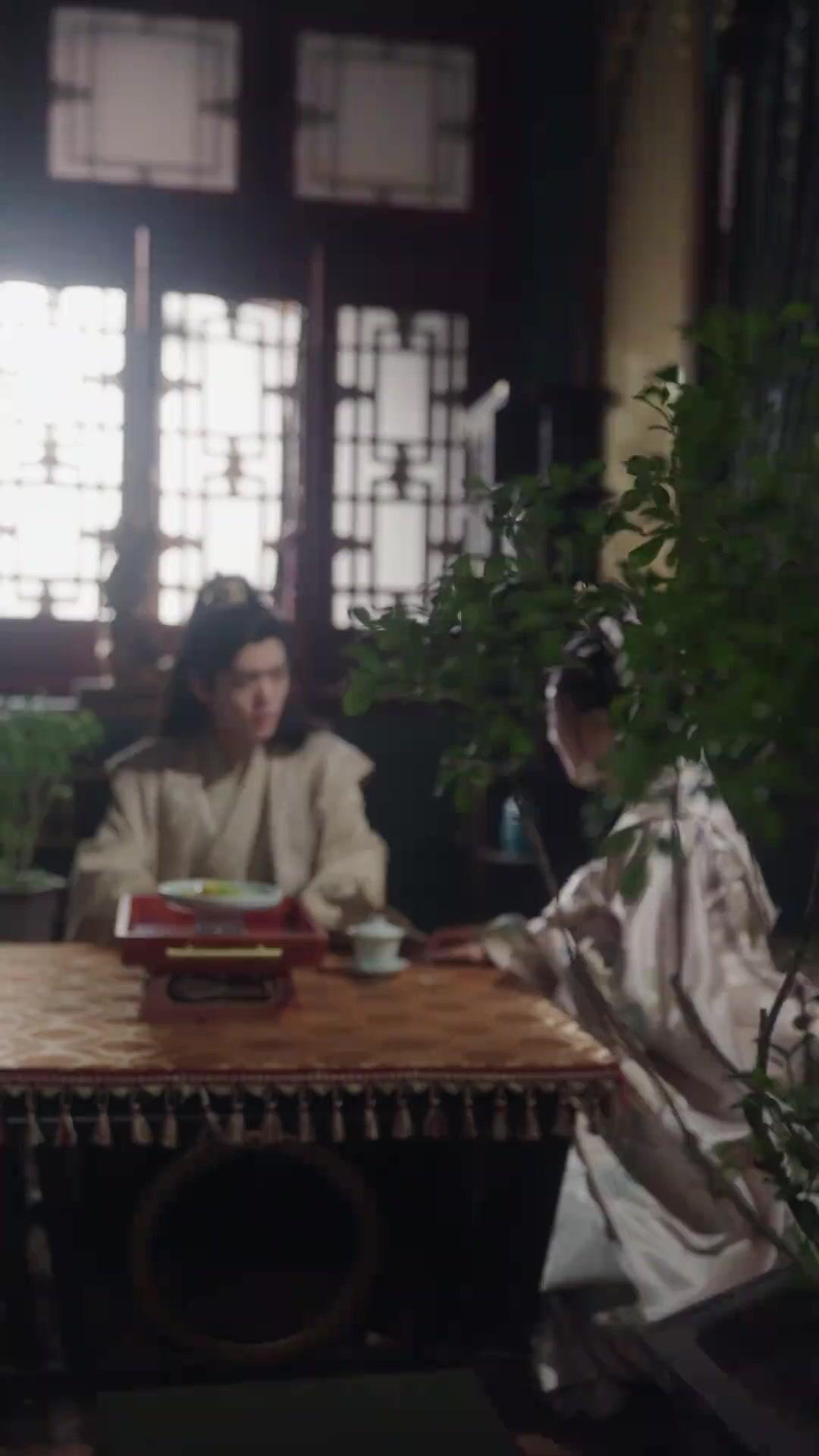 DE RETOUR, L'IMPÉRATRICE AMNÉSIQUE !