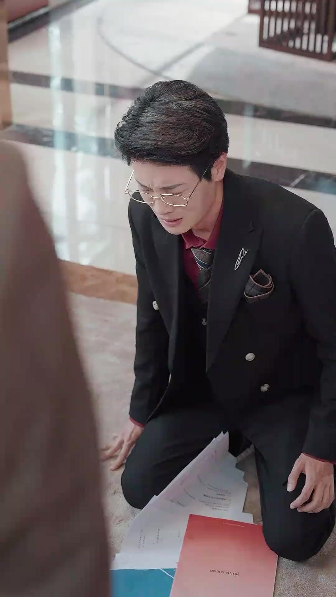 (Sulih suara)Cinta berubah menjadi benci