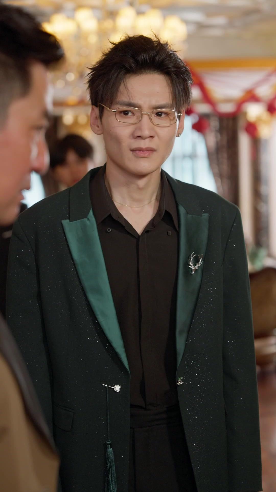 Her Ex Is a Tech Tycoon