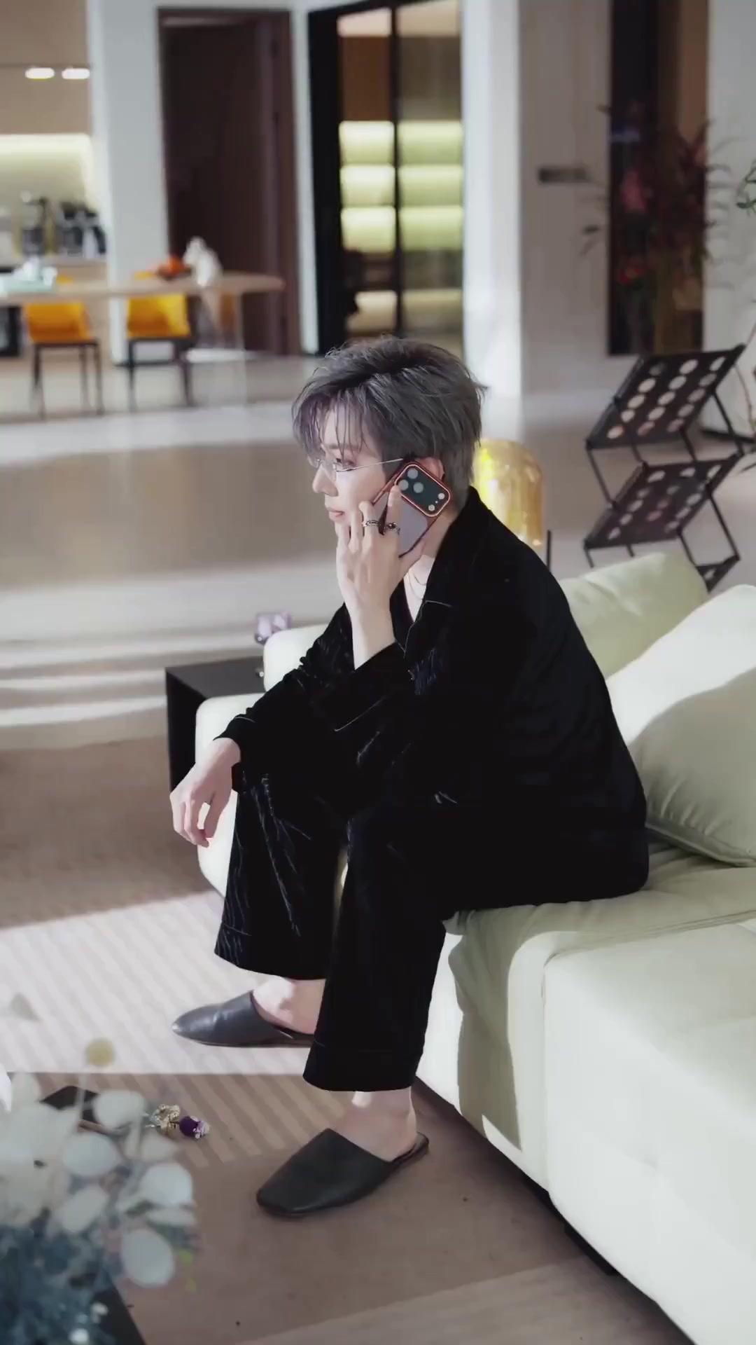 (Doublage) UNE ROSE À ÉPINES