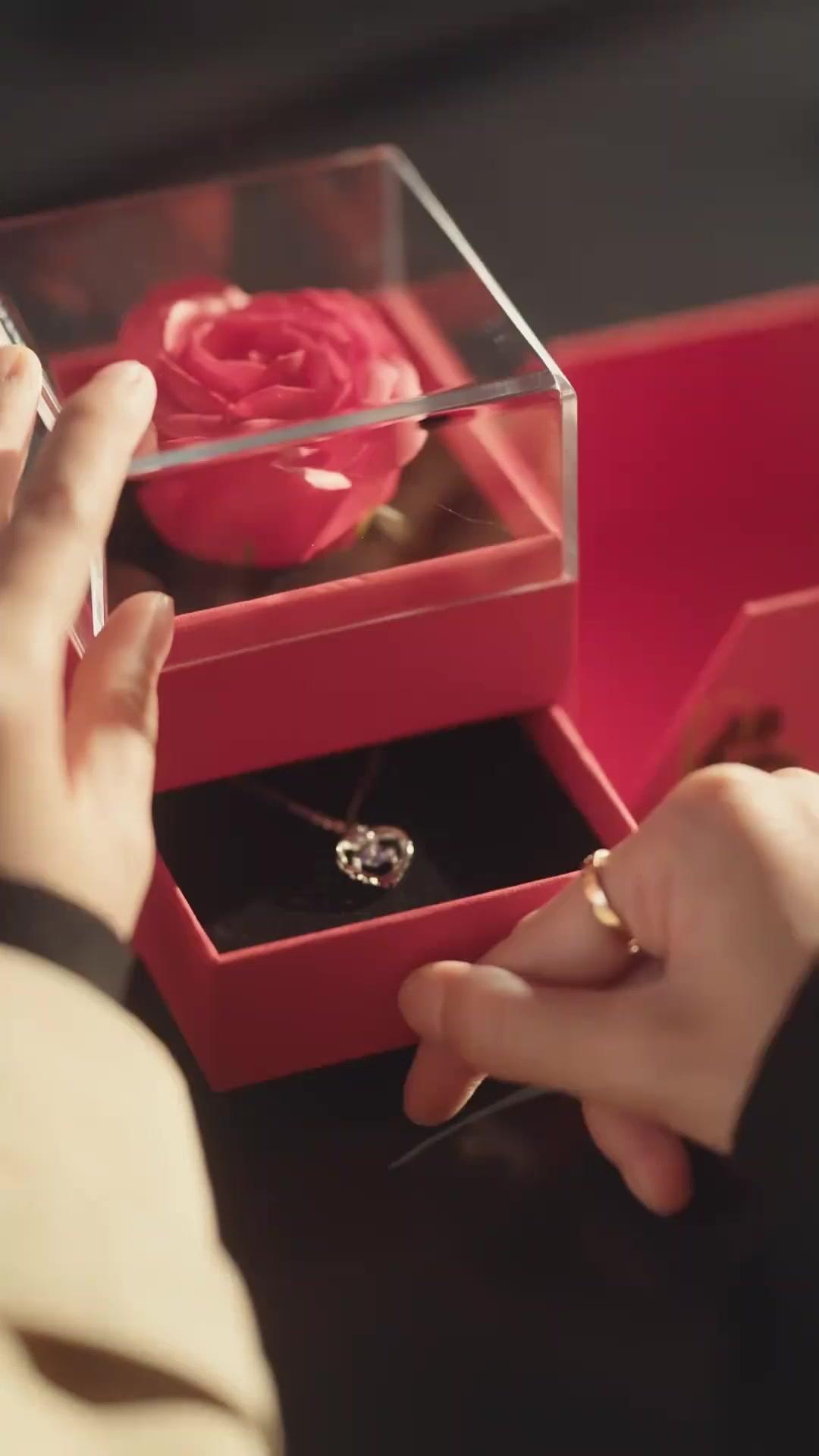 Tahun Ketujuh, Hati Berpaling