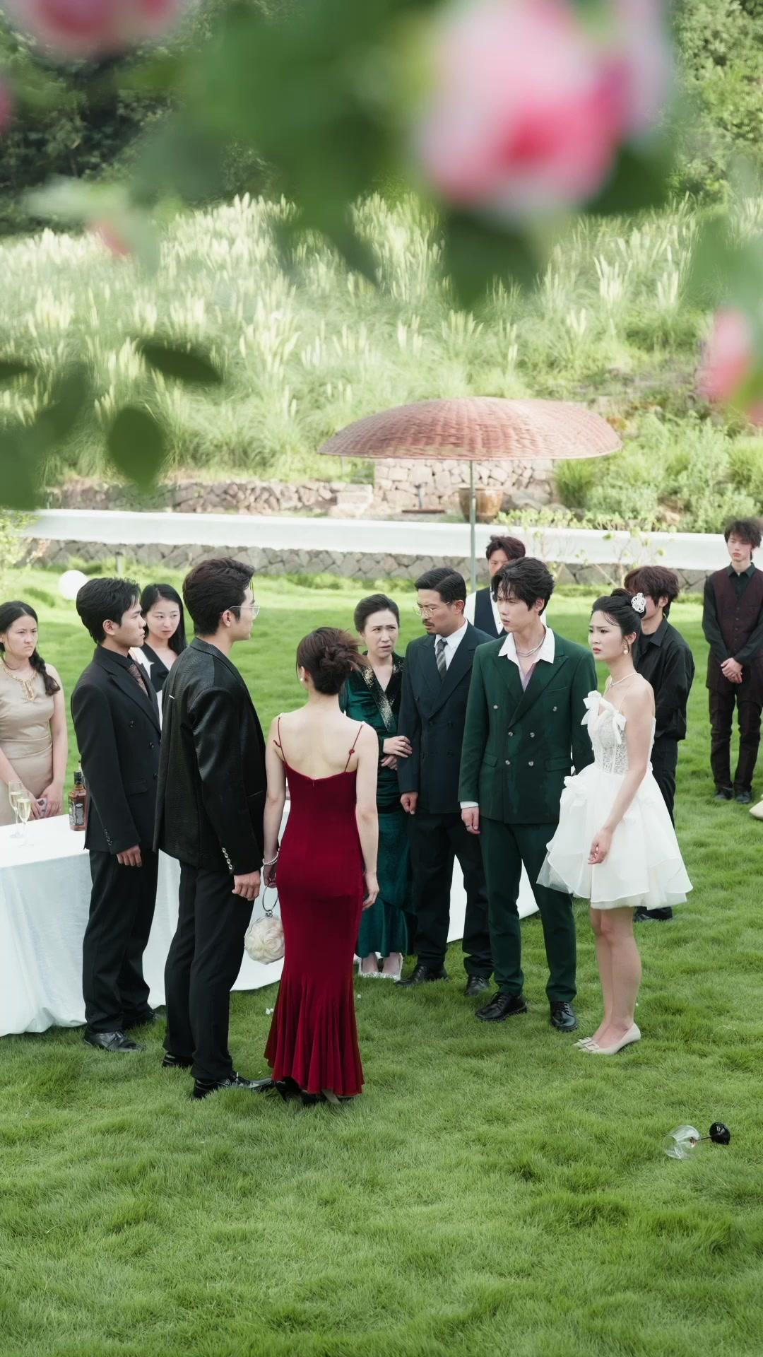 My Ex's Uncle... Is Obsessed With Me?