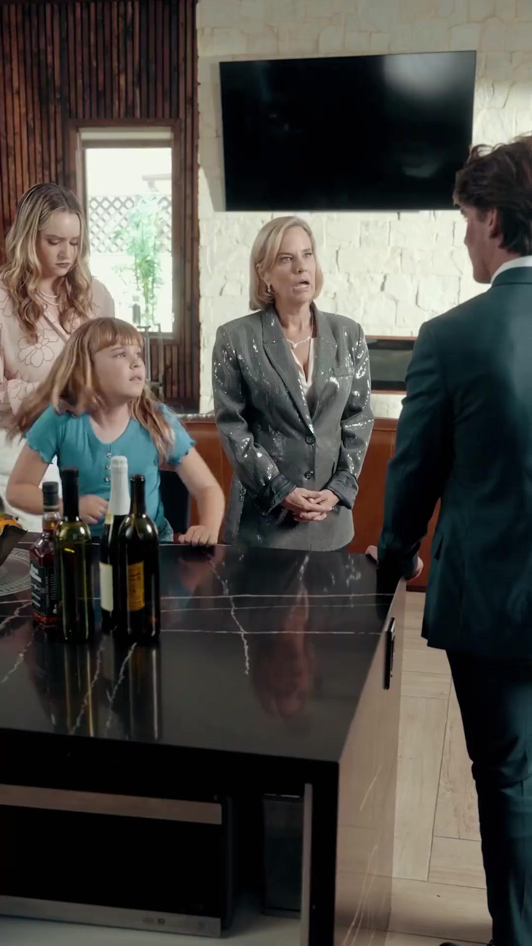 (Doblado) Entre mujeres nos ayudamos