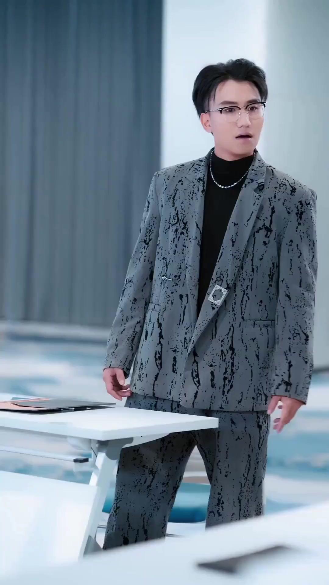 (พากย์เสียง) เมียจ๋า ขอเกาะหน่อยนะ