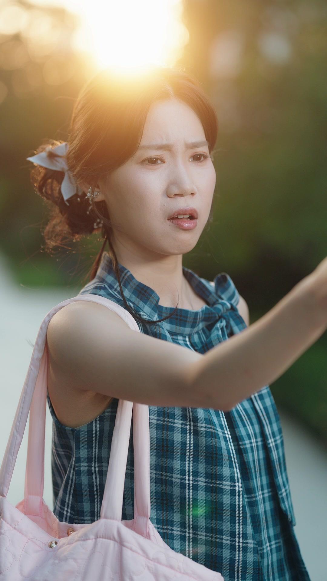 MARI PAR CONTRAT : MI-MILLIARD