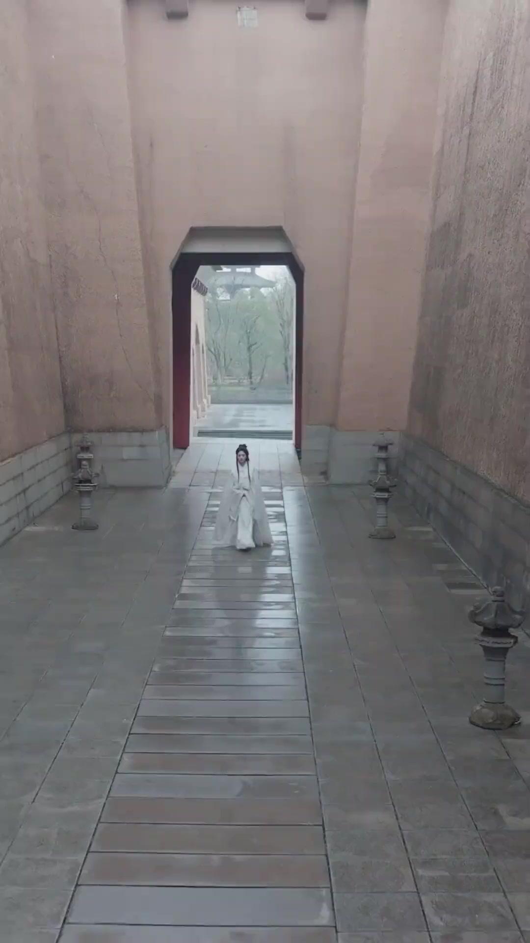 Niết Bàn Trùng Sinh