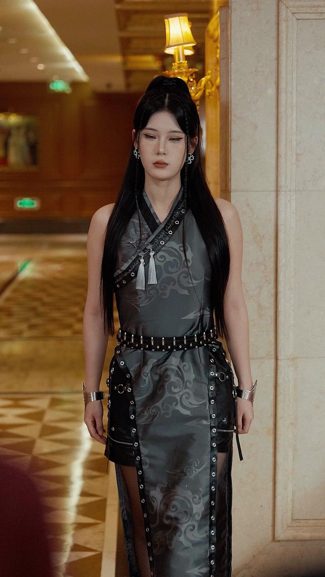  Satpam Yang Punya 3 Tunangan Cantik 