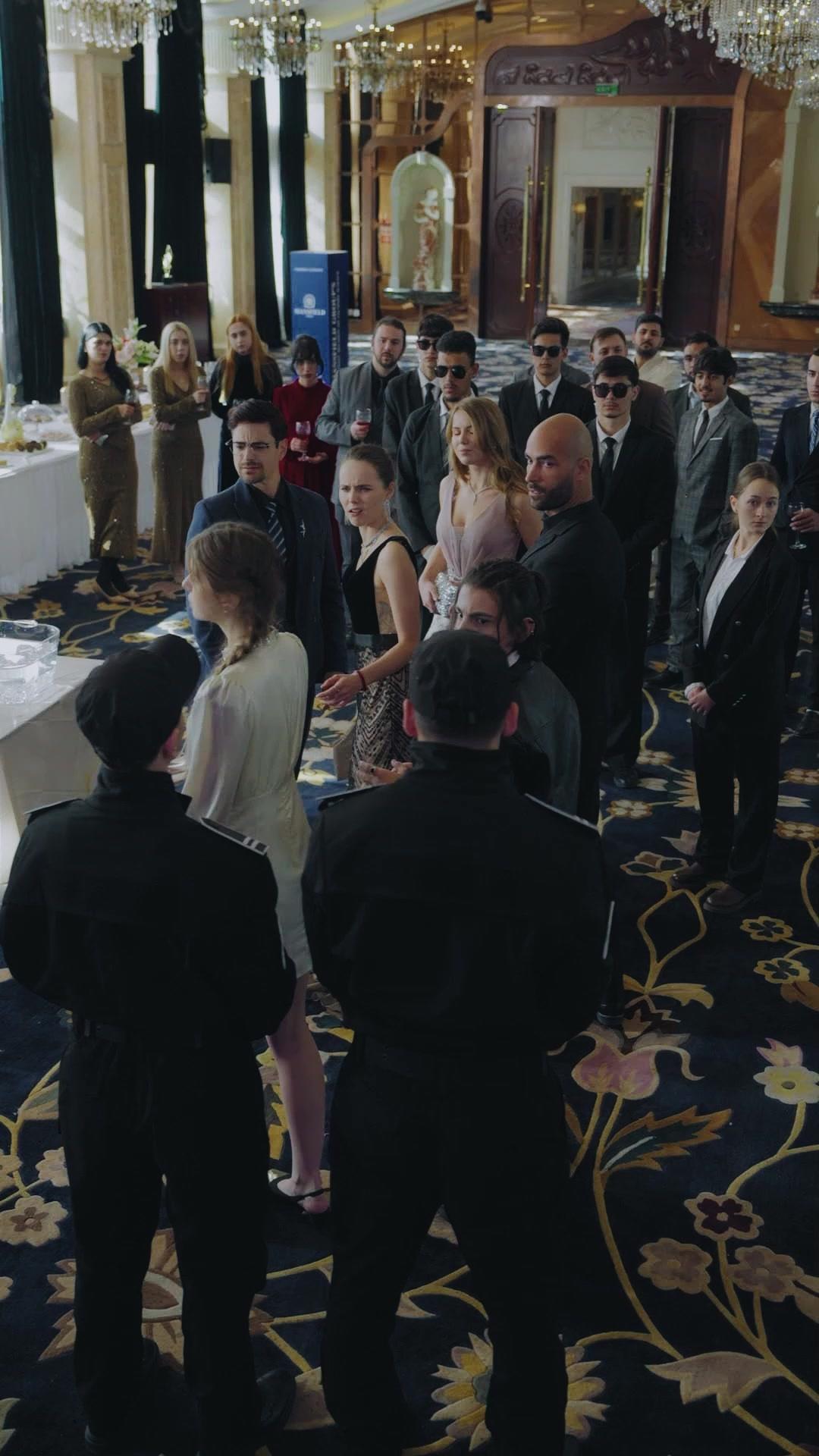 King Returns on Christmas Eve