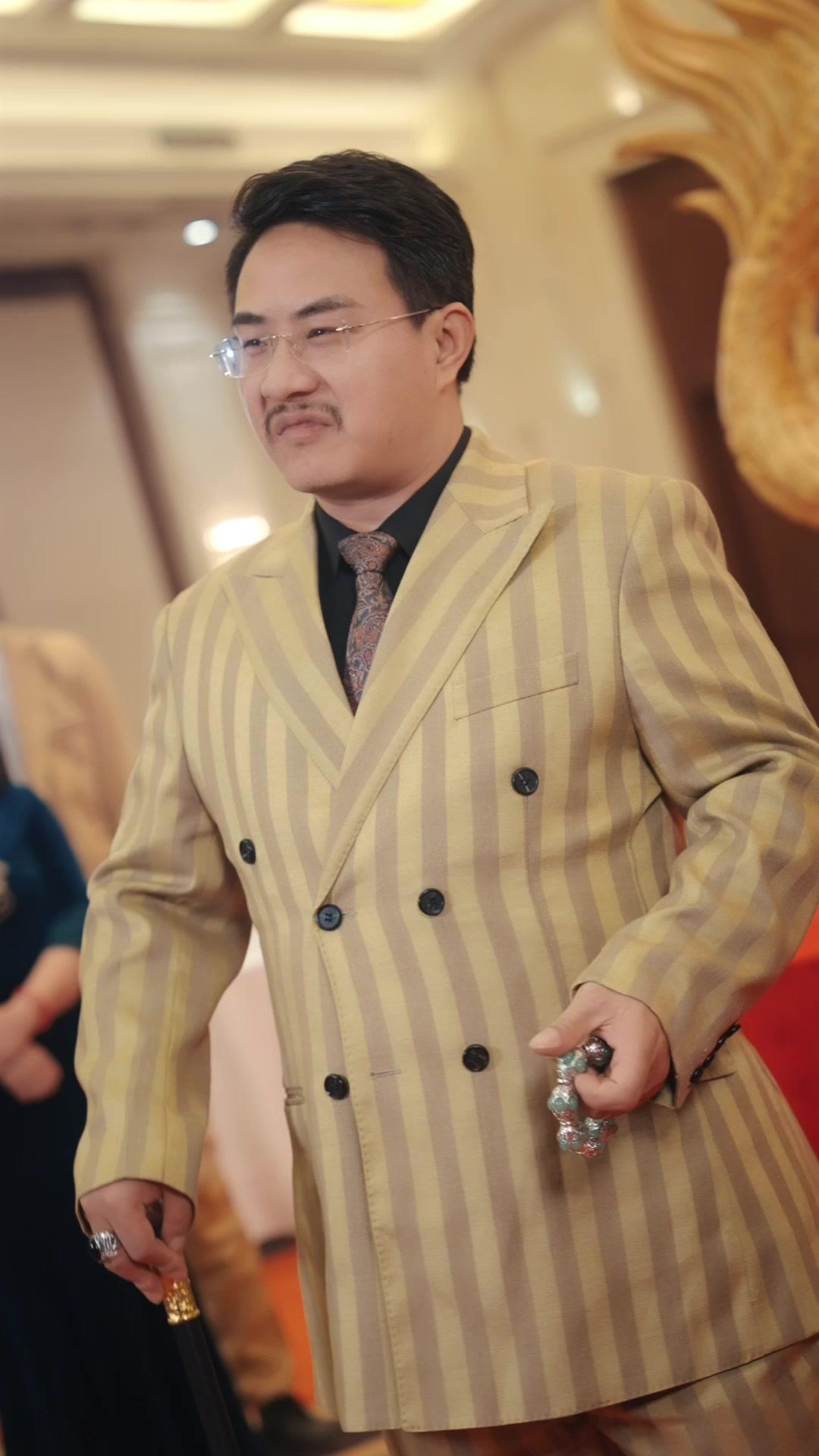 Ultimate Comeback: Bow to Your Dragon King!