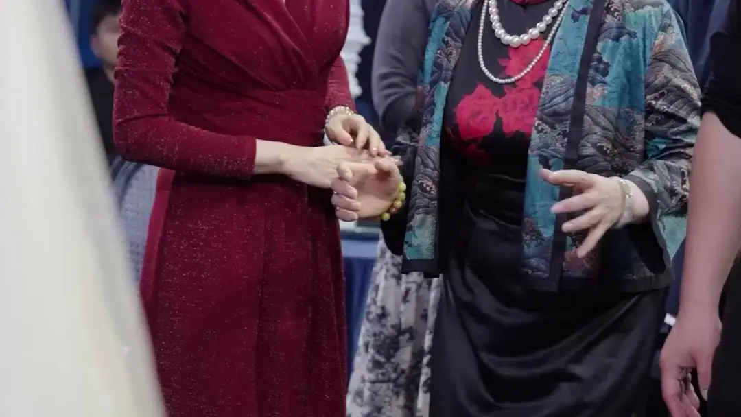 When the Groom Nods Like He’s Already Checked Out