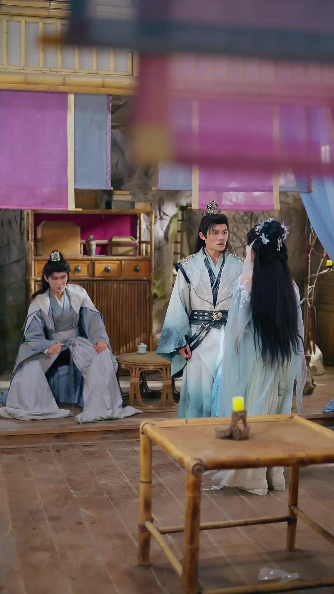 A Vilã… Que Quebra o Destino?!