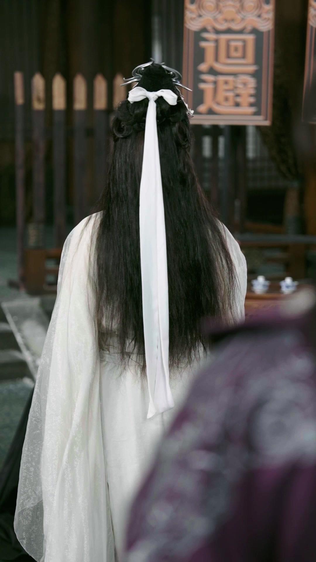 Takhta di Ujung Pedang