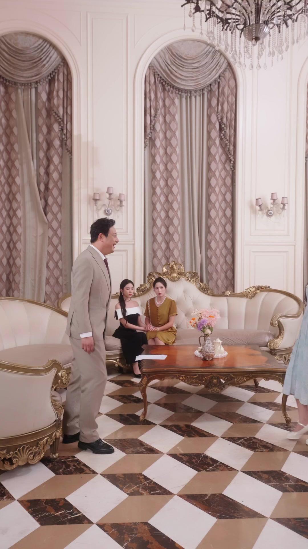  Pengawalku Mencurigakan