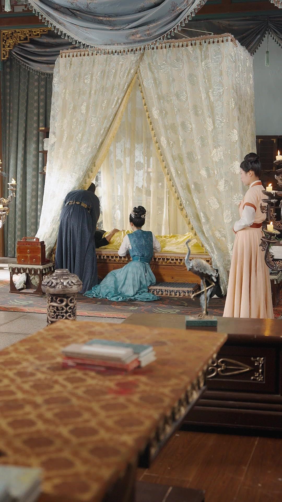 Your Majesty… I’m Just a Courtesan!