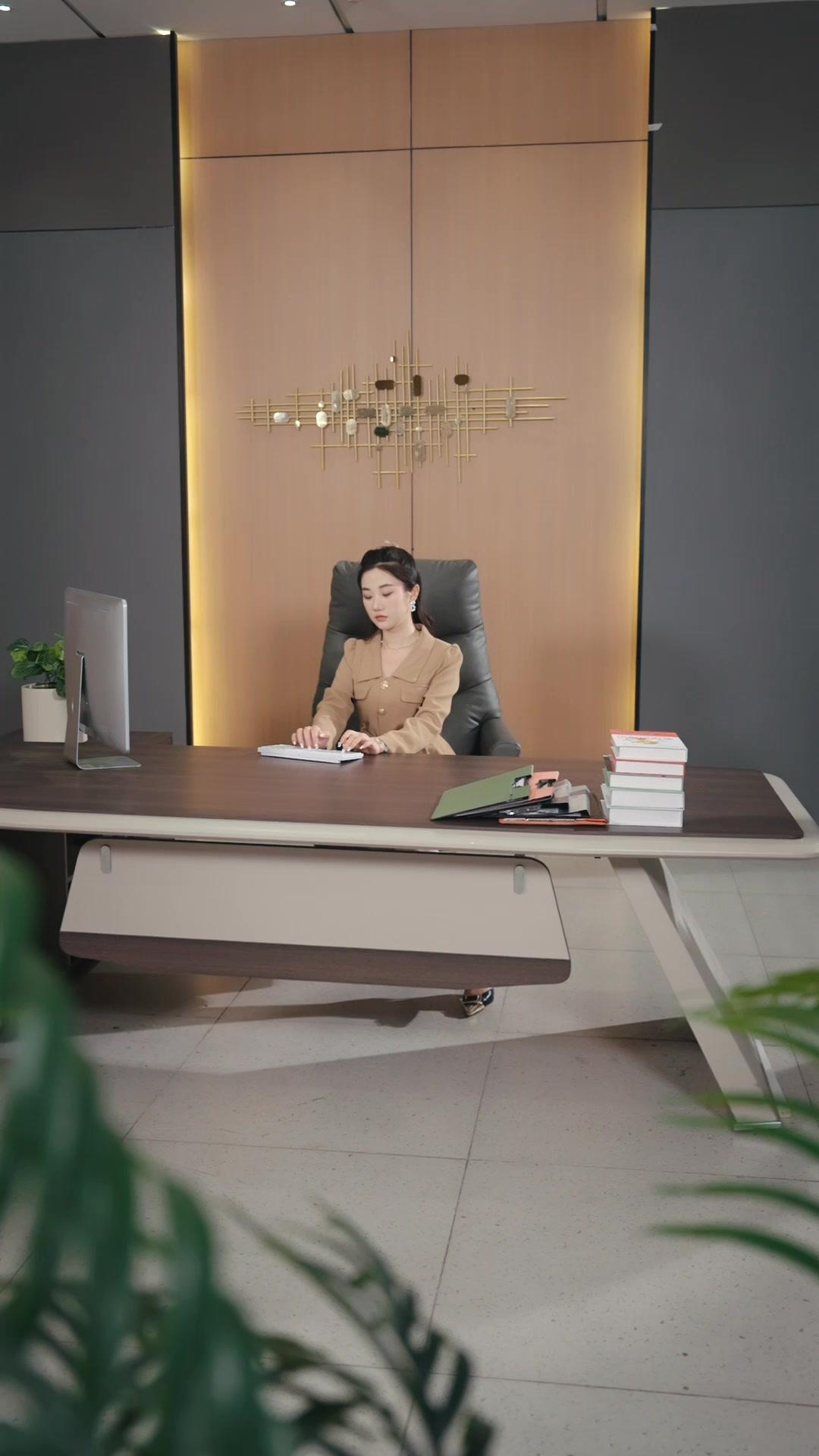 Ultimate Comeback: Bow to Your Dragon King!