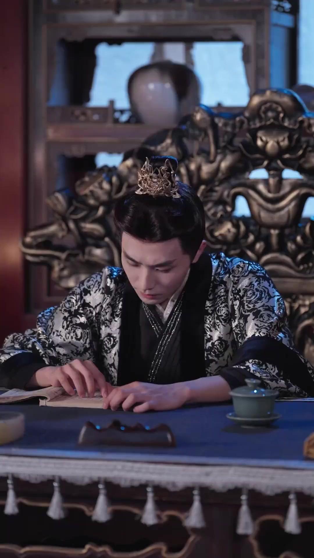 10 Days to Win His Majesty, or Die