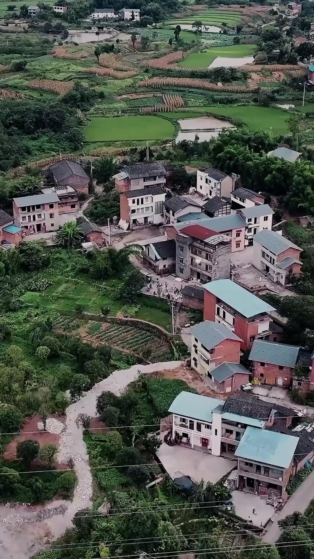 Redención en la aldea