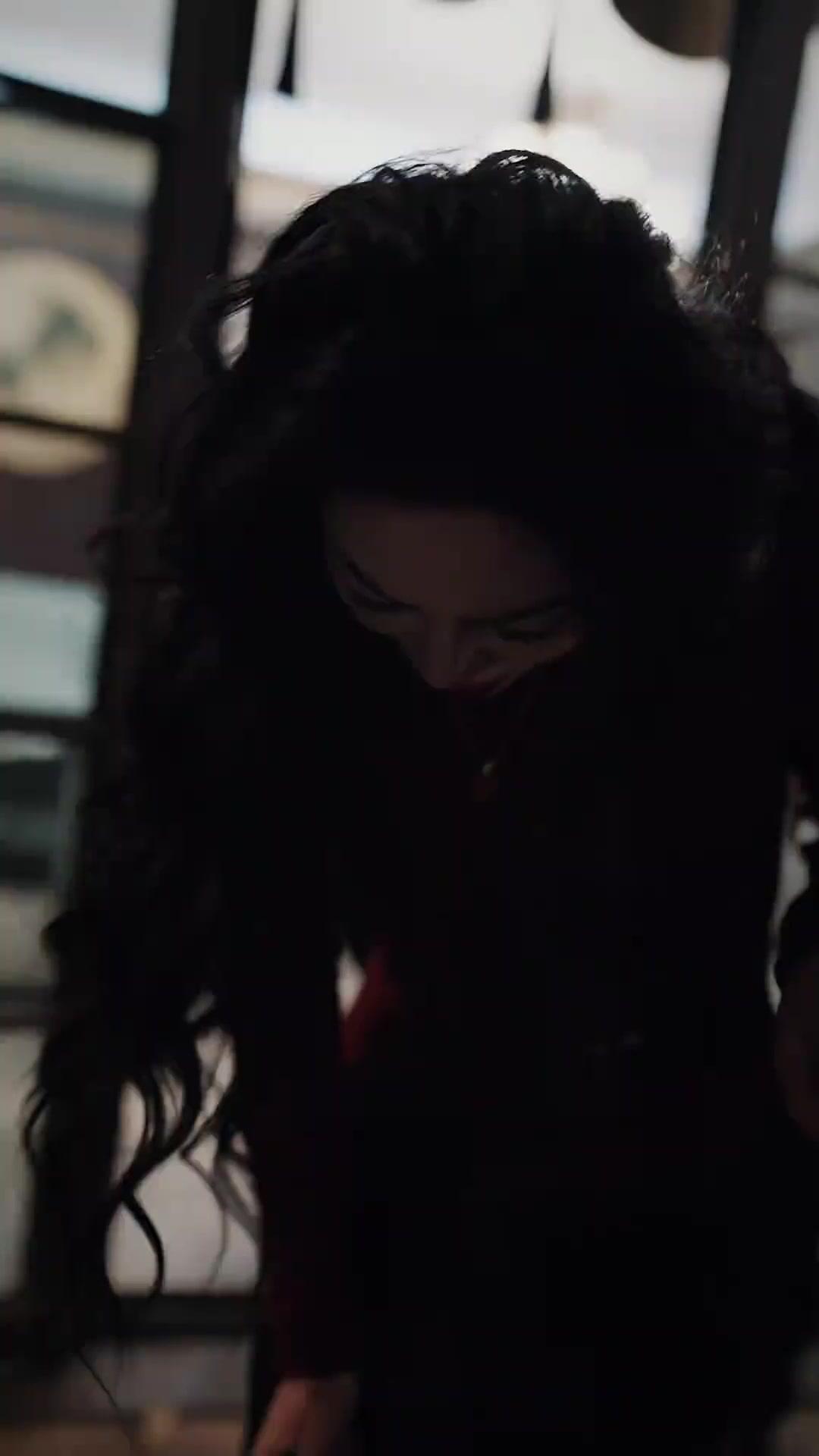 Little Rose? She's A Thorny Queen!