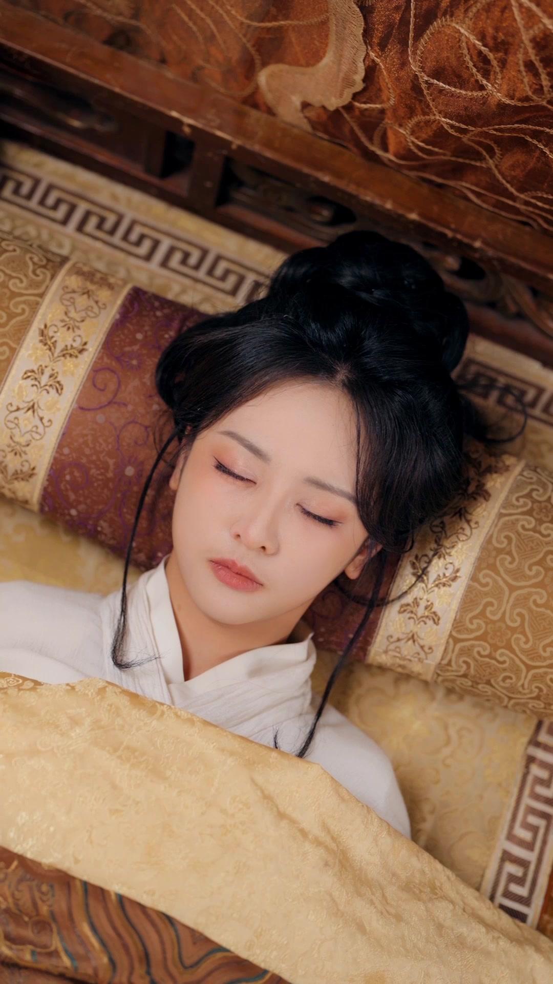 되감긴 운명: 뱃속의 예언자