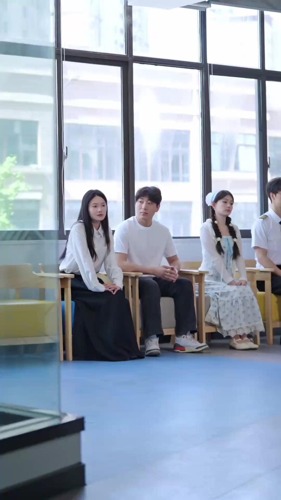 Der Elitepilot verwöhnt seine süße Bäuerin