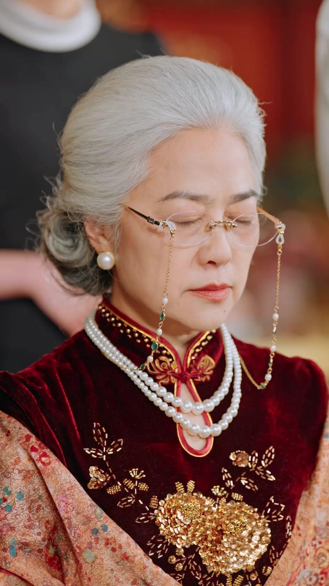 They Mocked Mom. Now They Beg!