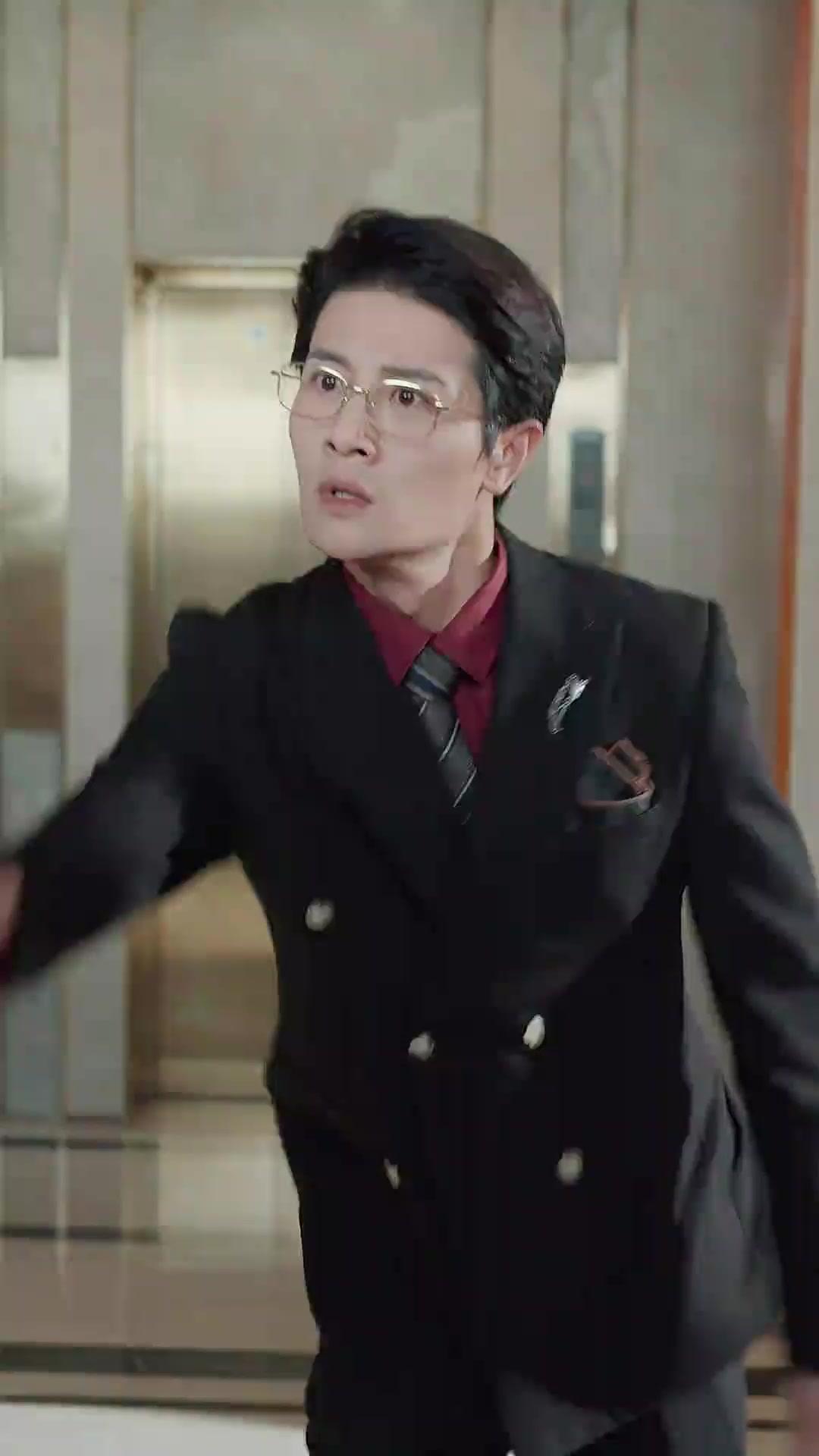 (Sulih suara)Cinta berubah menjadi benci