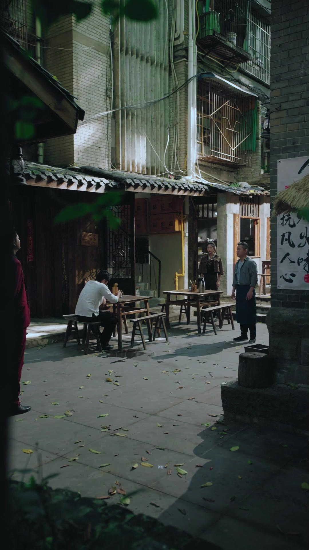 退隱大佬今天又在拯救世界