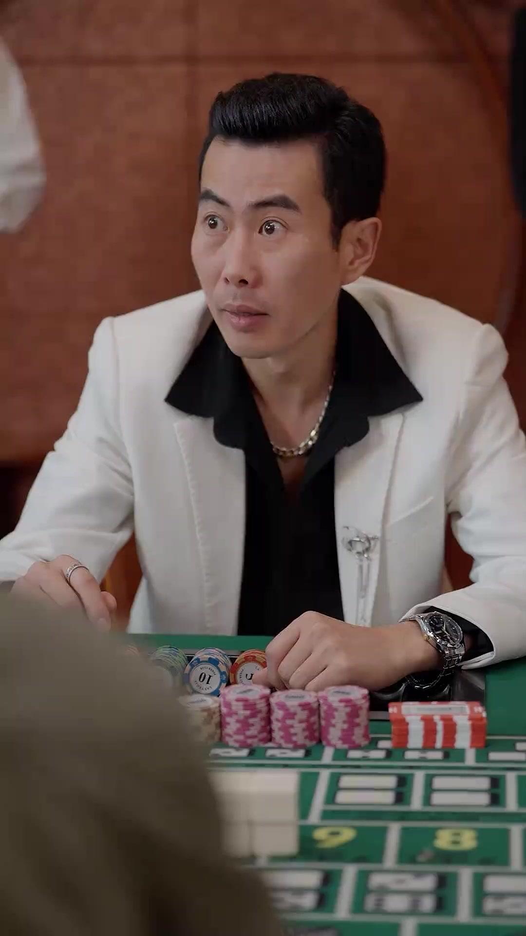 (Sulih suara)Rahasia di Balik Meja Judi