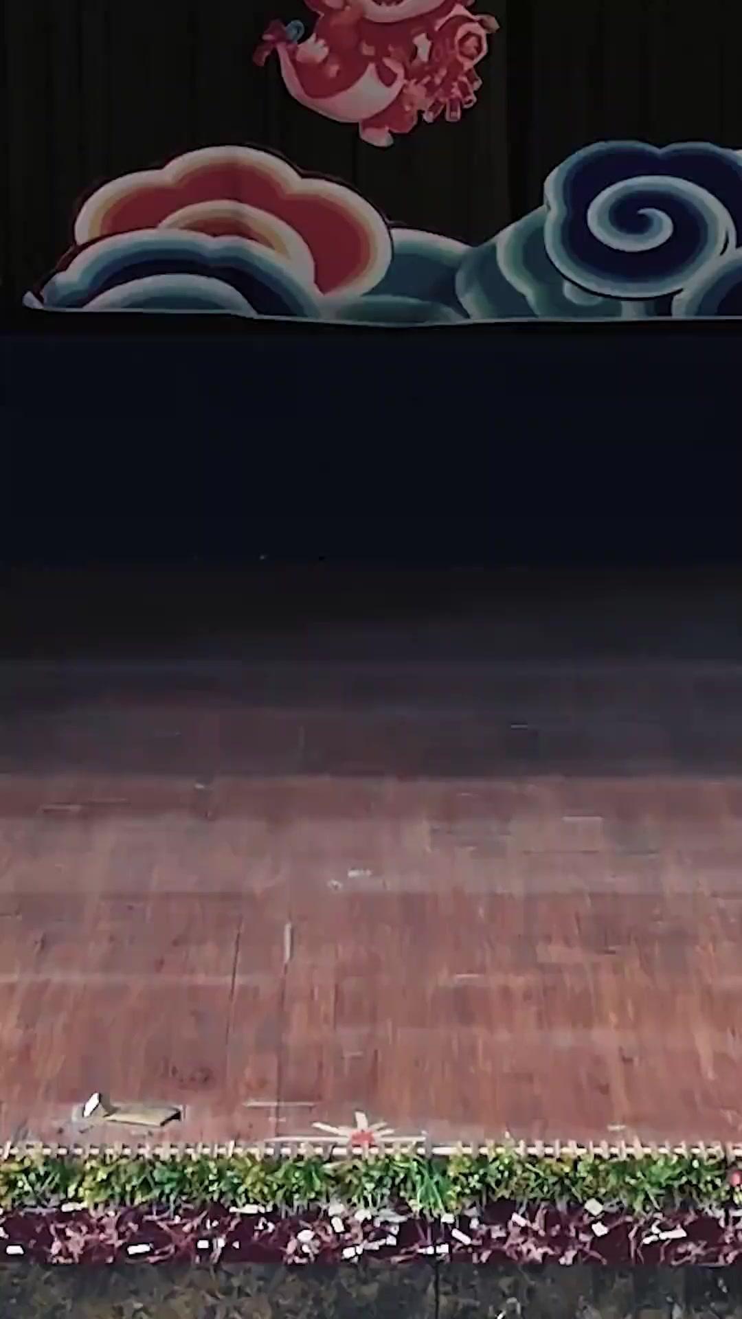 LE RETOUR DU ROI PING