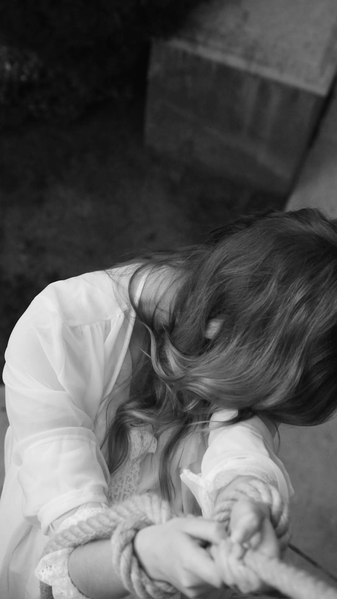 PRISONNIÈRE DE LA MAFIA