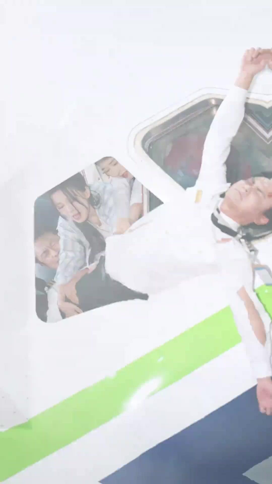 Reborn at 9: I Saved the Plane! 