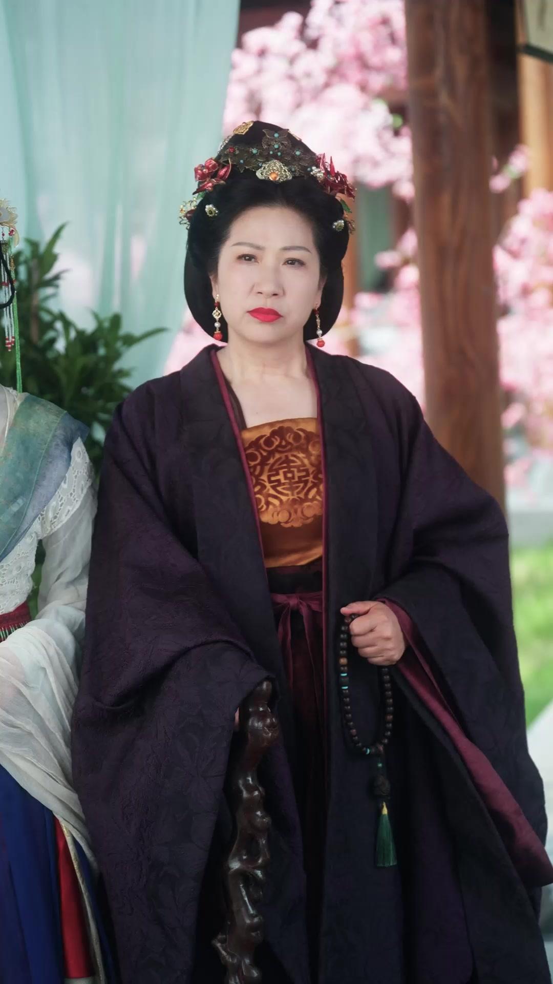 Titah Nikah Untuknya, Cerai Untukku