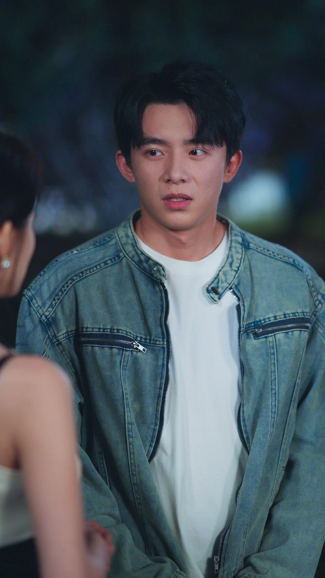 Jutawan Lari, Kekasih Ganti​