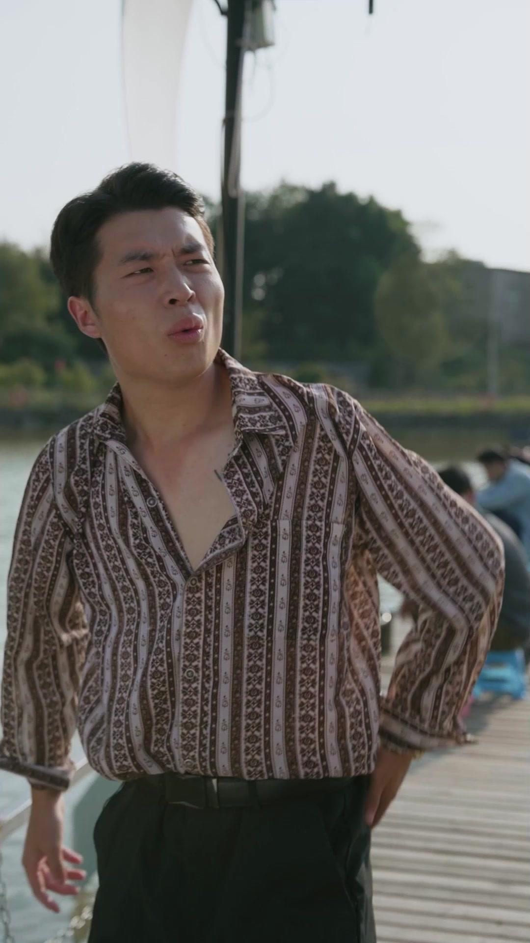 العودة إلى التسعينيات كشاب وسيم