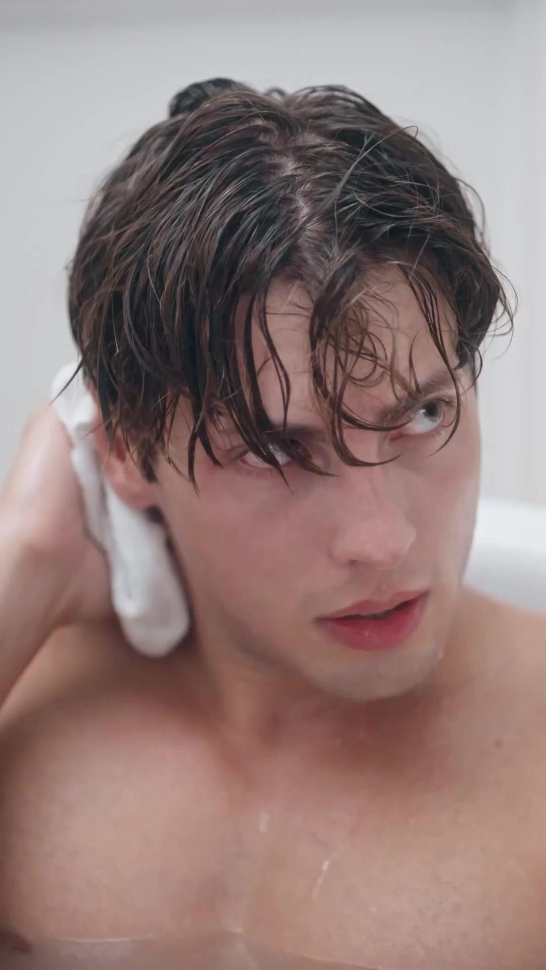 Golden Feather: Temptation Game